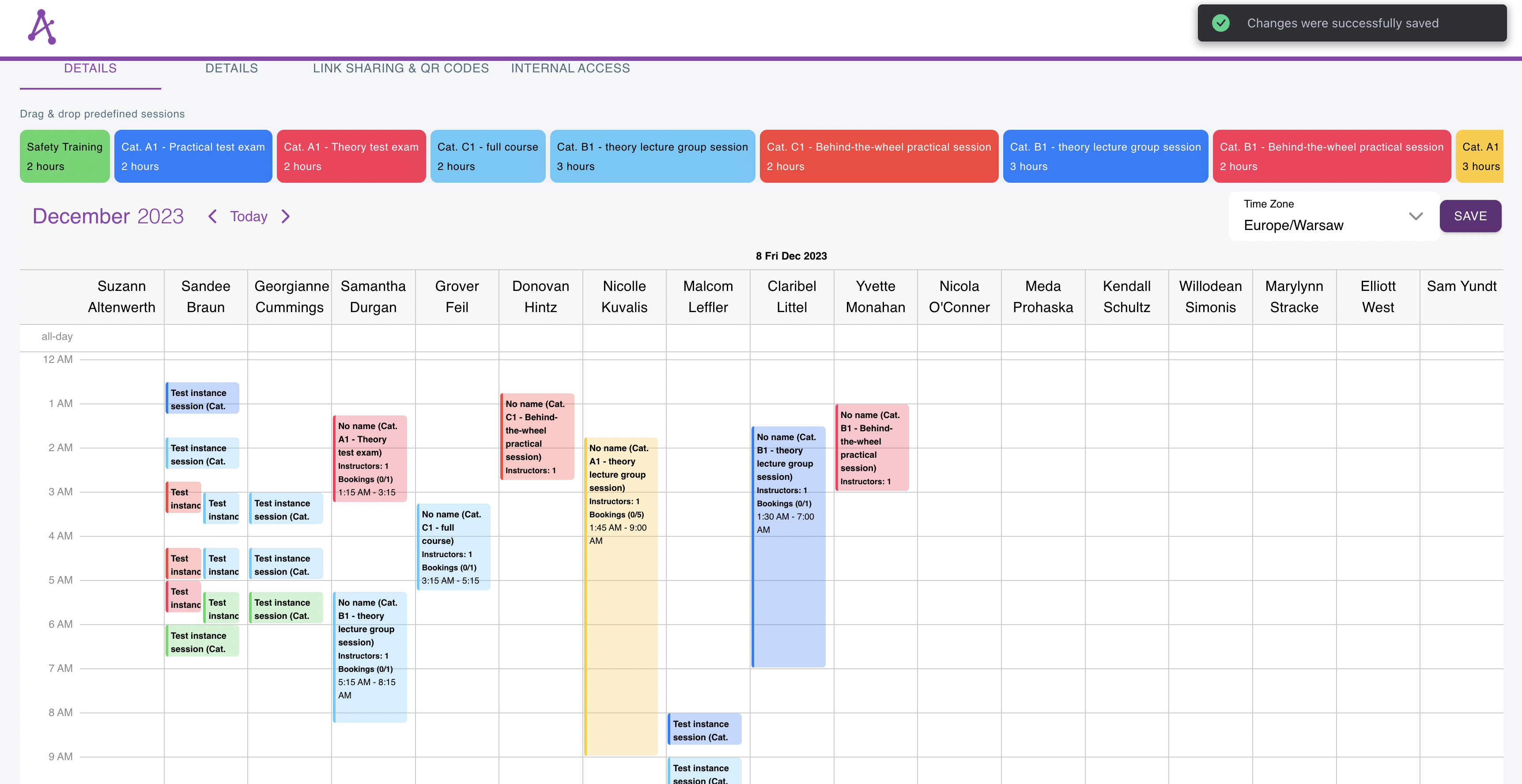 Advanced calendar webpage with multiple users and event blocks and predefined drag and drop preset elements